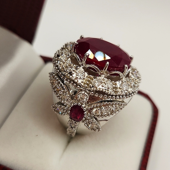 18ct Deep Red Natural Ruby, 2ctw Diamond 14k White Gold Cocktal Ring. - Picture 7 of 11